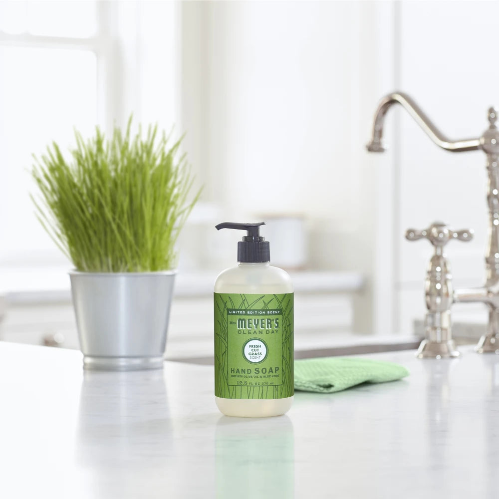Fresh Cut Grass Liquid Hand Soap - Image 4